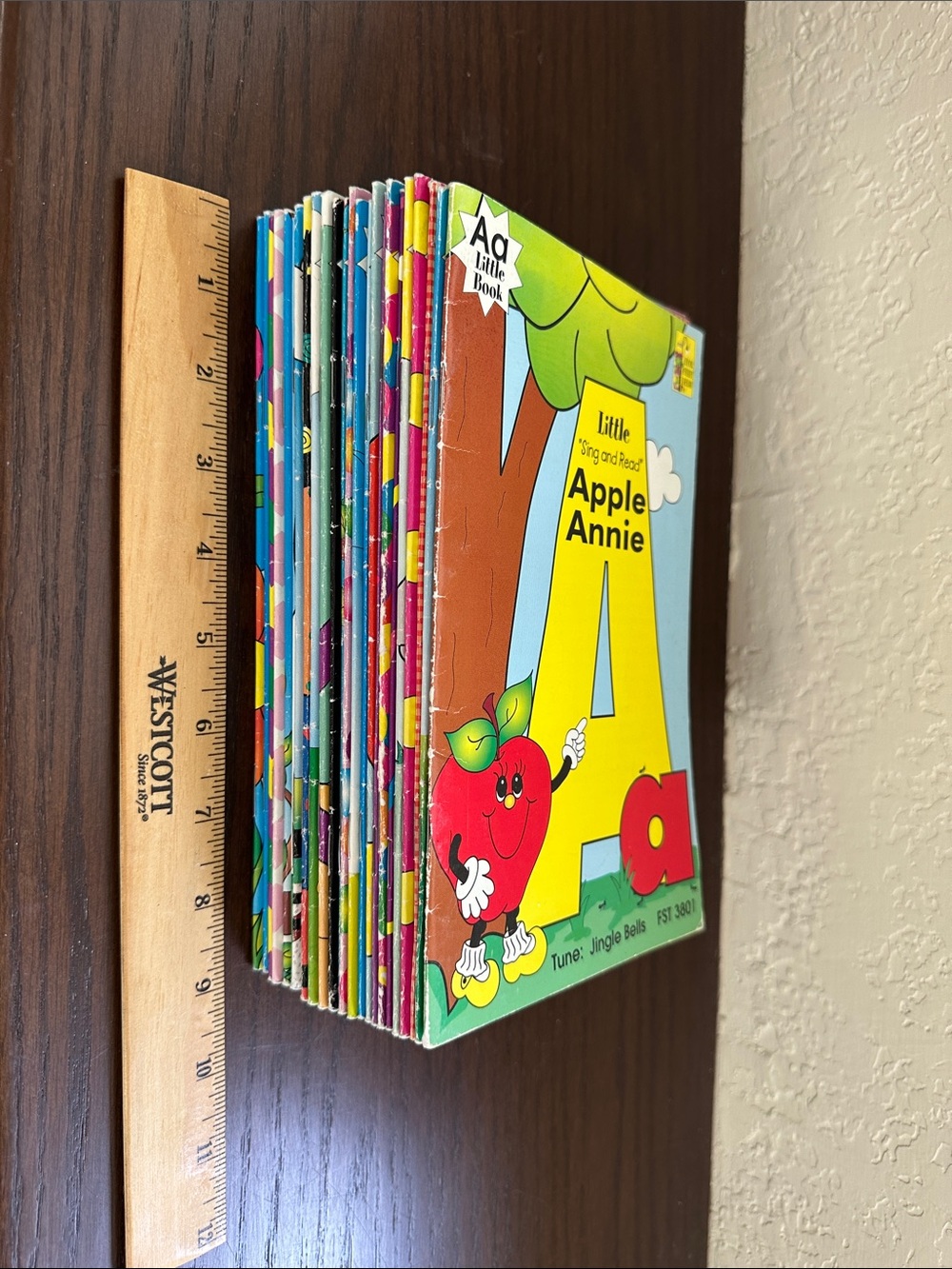 26 Frog Street Press "Sing & Read" Alphabet Small Books - Picture 2 of 16